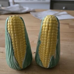 Vintage Ceramic Corn On The Cob Salt and Pepper Shakers